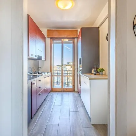 The Purple House Between And The Ferrari Museum * モデナ