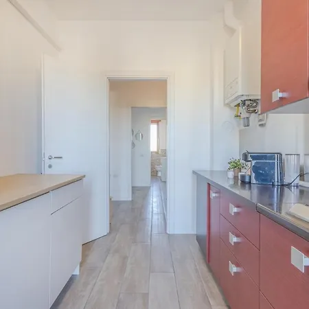 The Purple House Between And The Ferrari Museum شقة