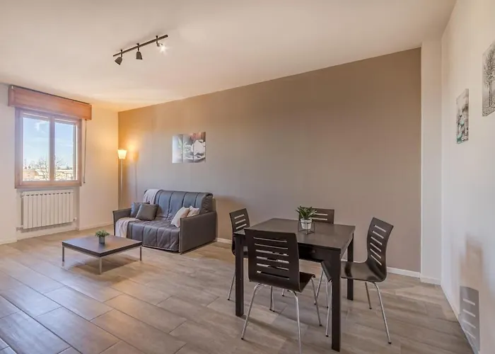 アパート The Purple House Between And The Ferrari Museum *