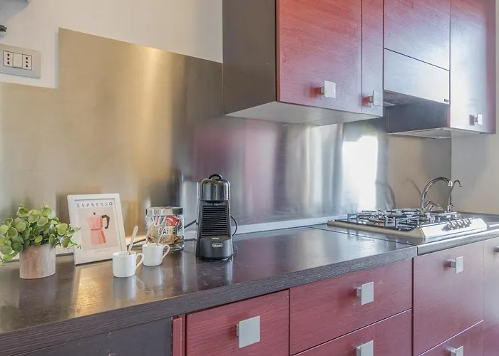 The Purple House Between And The Ferrari Museum Appartement Modena