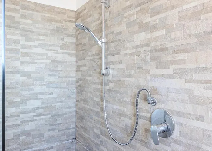 The Purple House Between And The Ferrari Museum Appartement